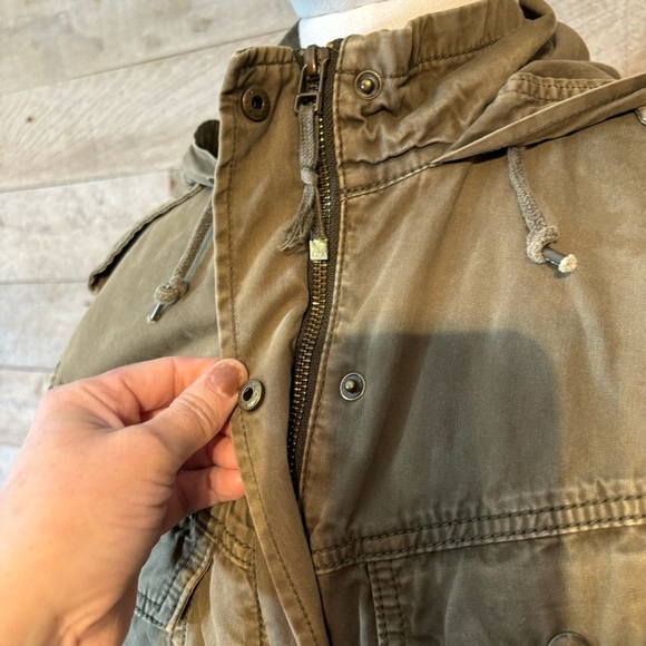 Aritzia Talula women’s olive green trooper  jacket in size‎ small - Picture 7 of 12